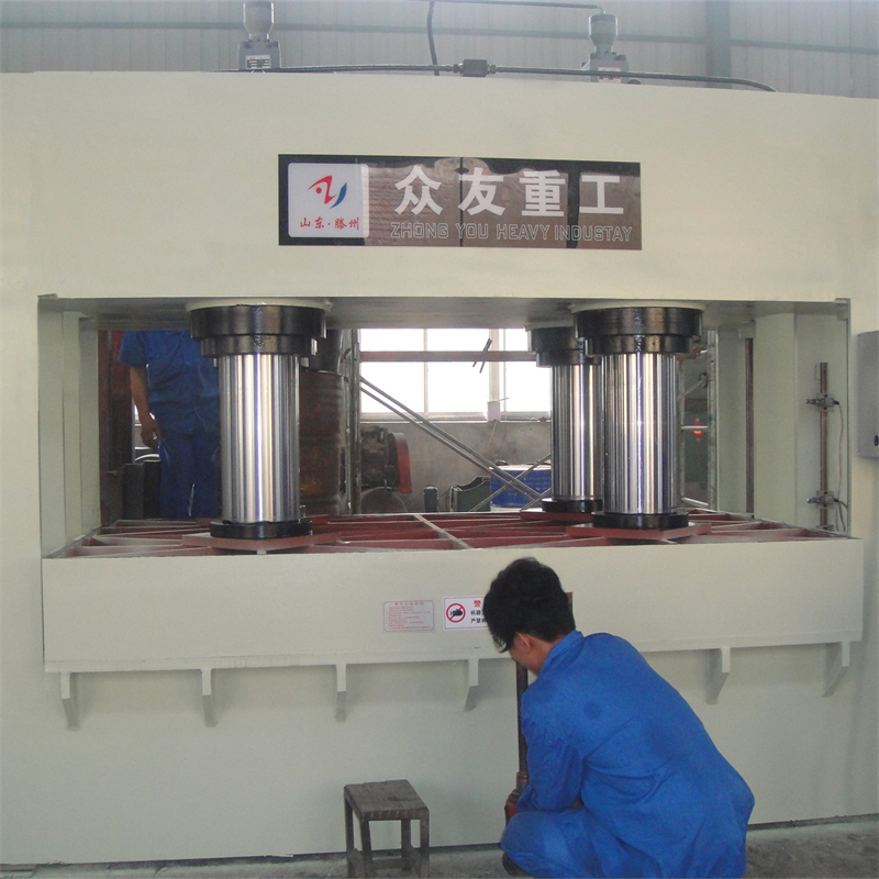 四虎成人网站91精品 600吨框式液压机 600T汽车覆盖件框架式压力机